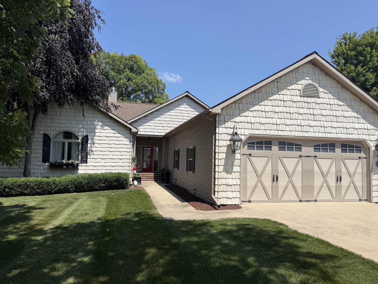 4240 Dawn Drive - Photo 1