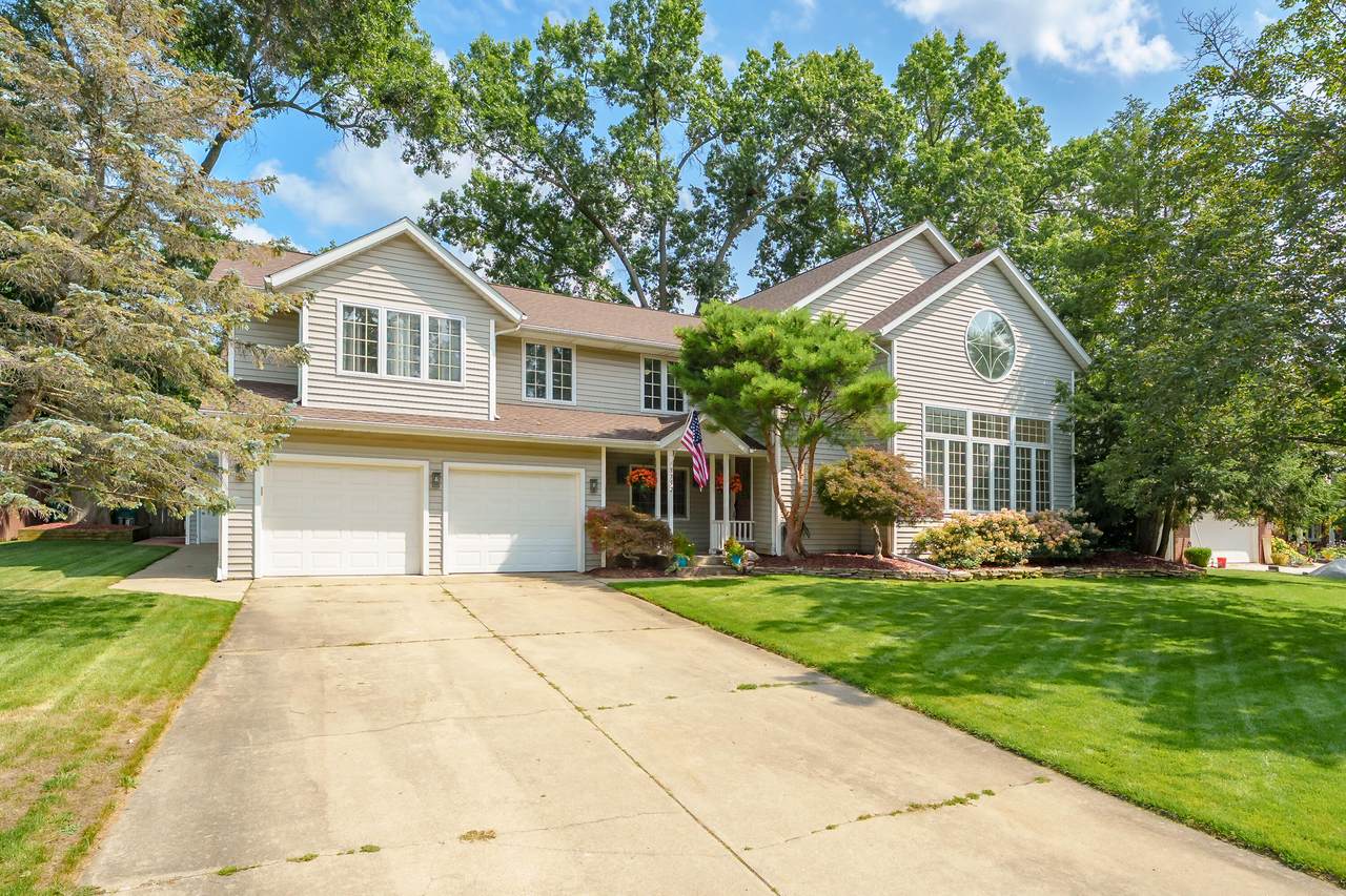 3752 Pine Tree Terrace - Photo 1