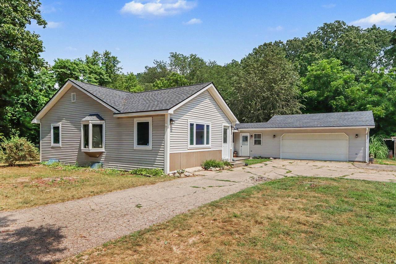 13801 32nd Street - Photo 1
