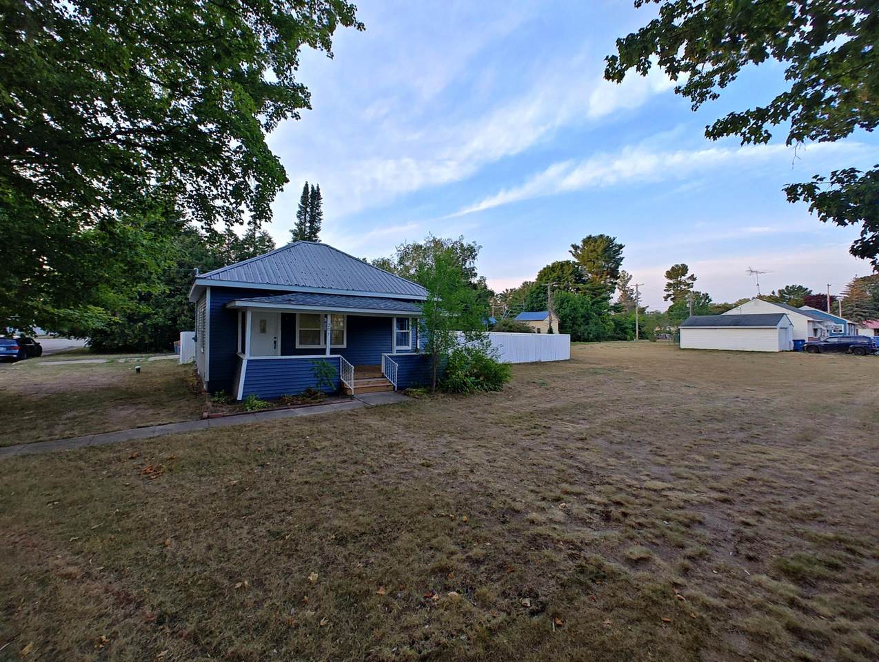 301 Angel Avenue - Photo 1