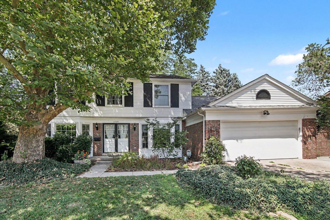 1289 King George Boulevard - Photo 1