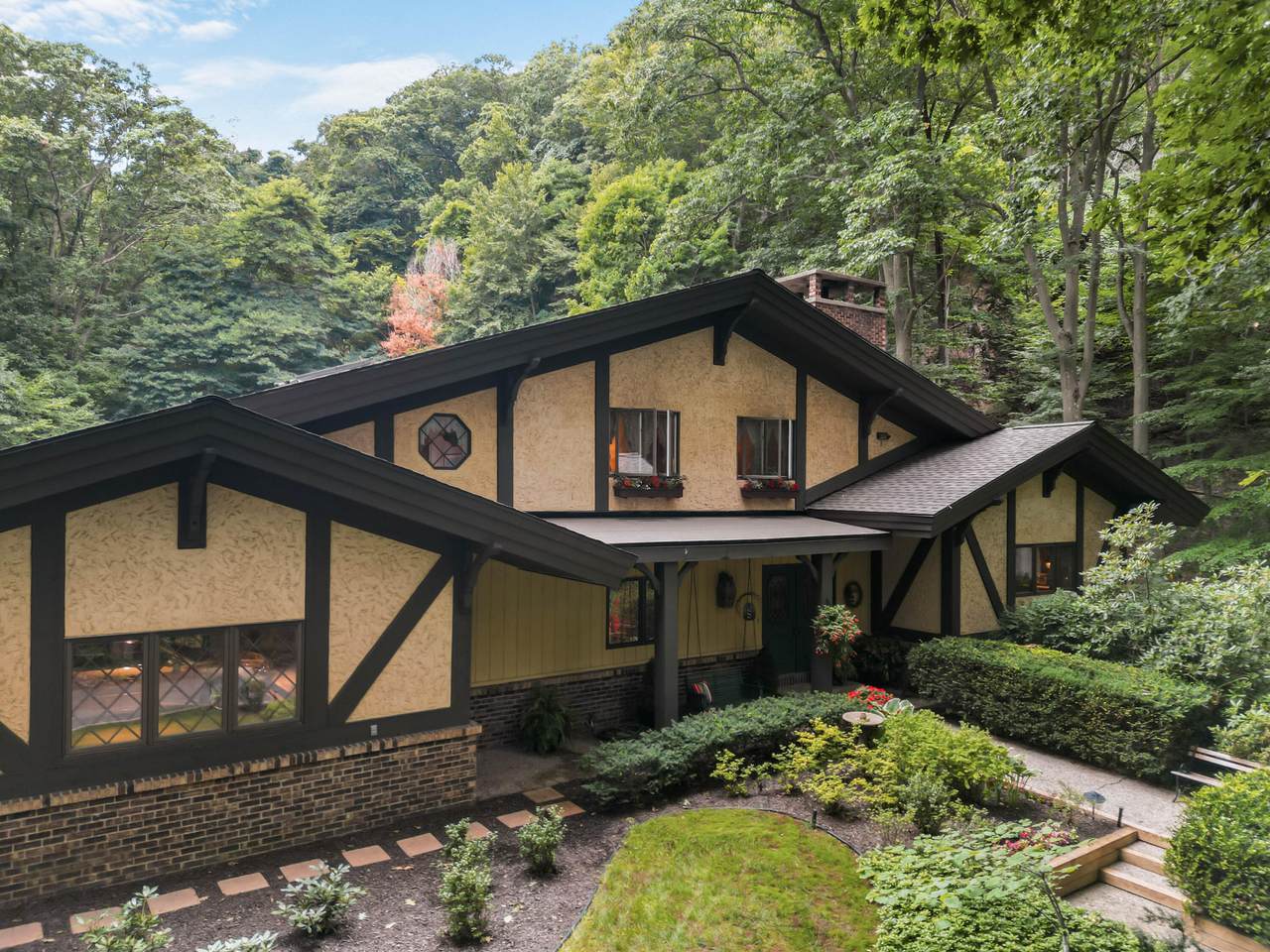 12879 Lakeshore Drive - Photo 1