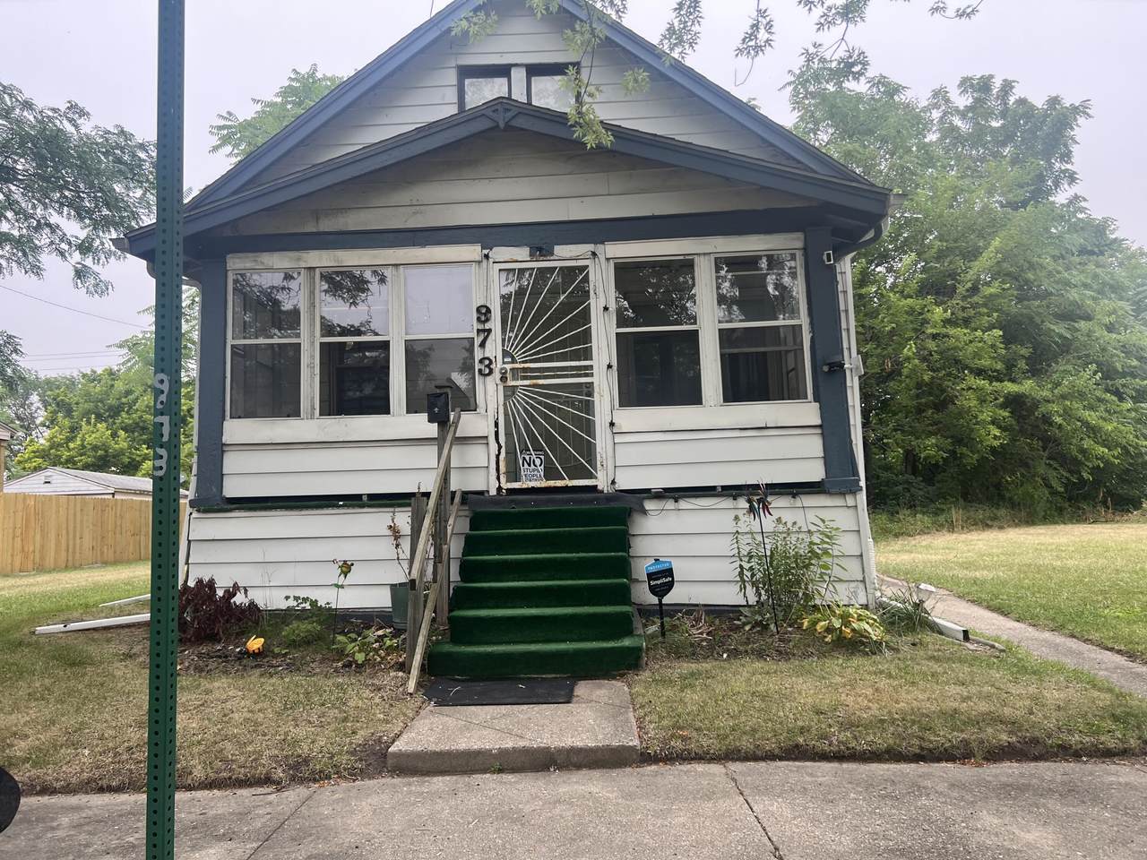 973 Margaret Street - Photo 1