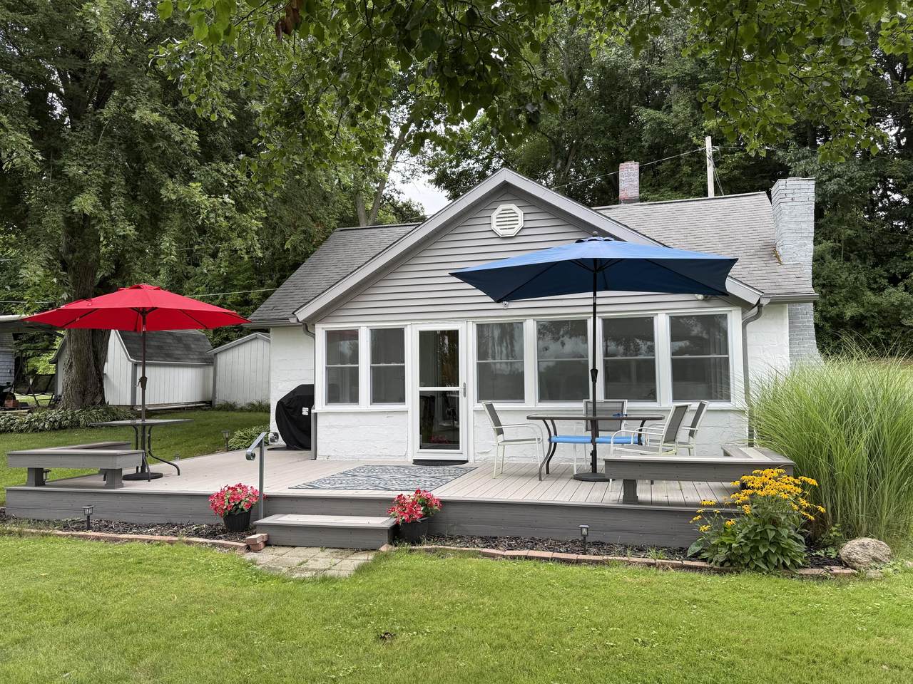 3152 Lake Drive - Photo 1