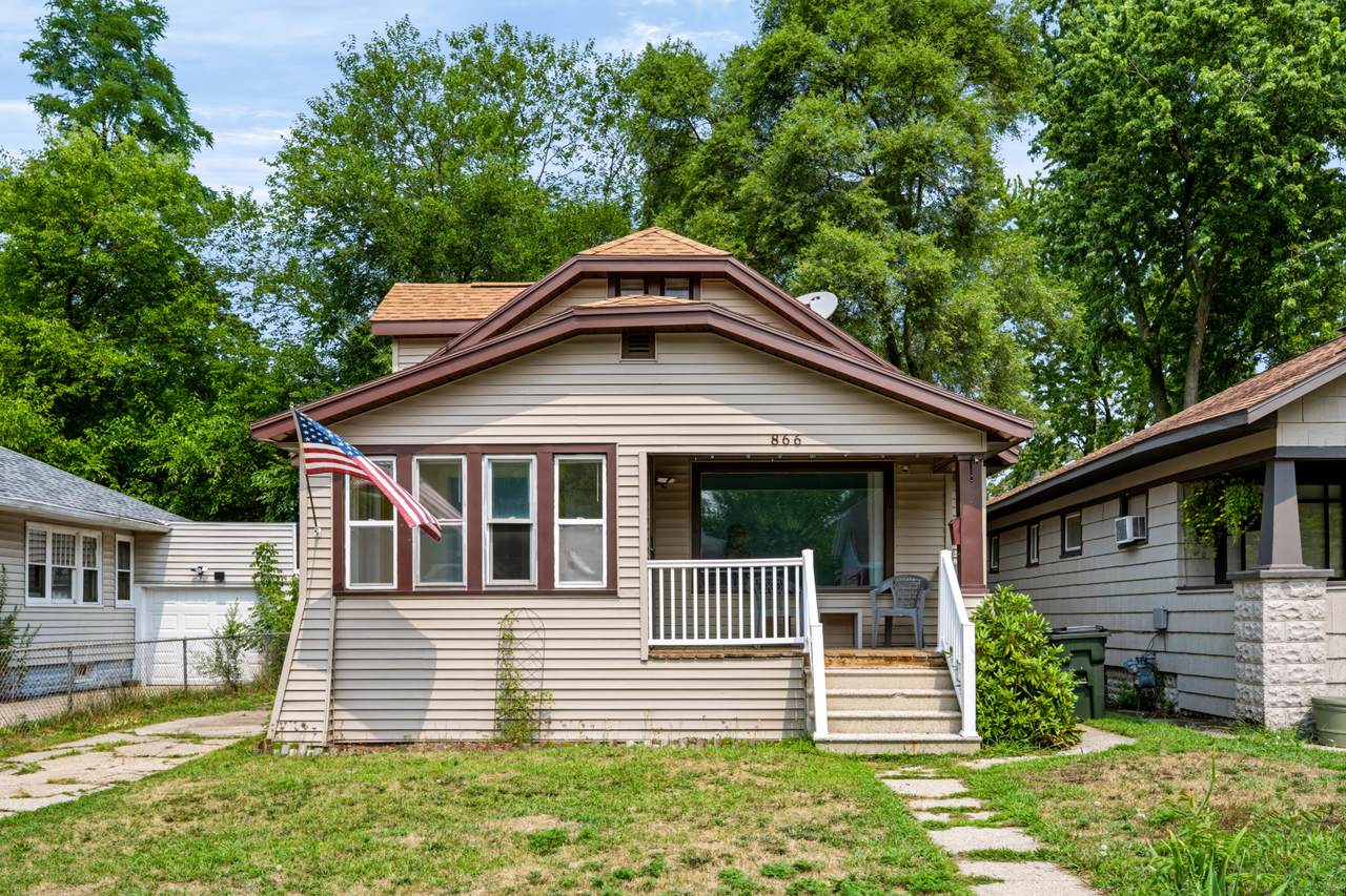 866 Isabella Avenue - Photo 1