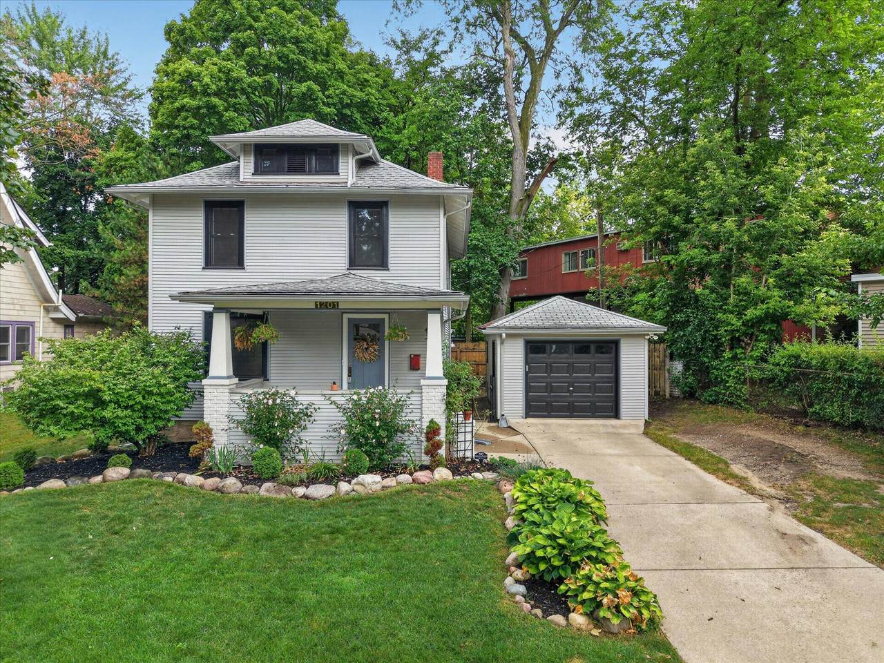 1201 Granger Avenue - Photo 1