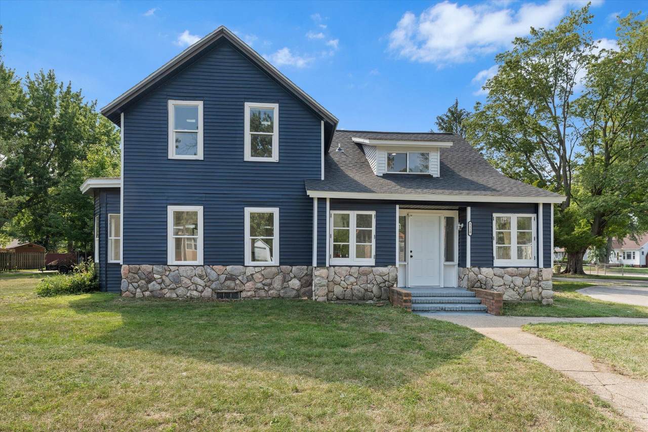 1118 Colfax Avenue - Photo 1