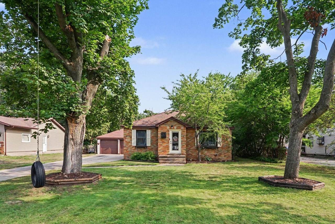 912 Wendover Boulevard - Photo 1