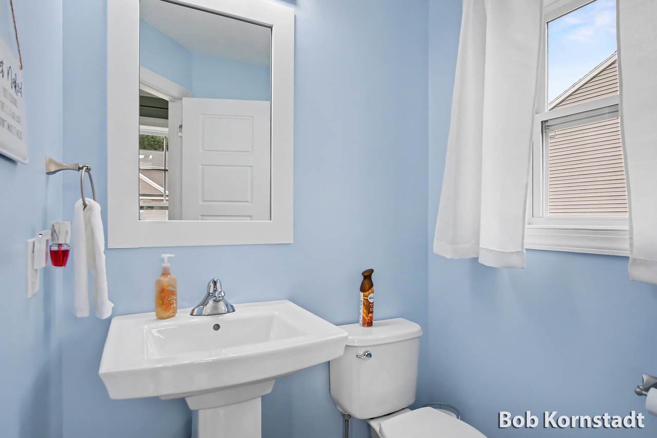 https://bt-photos.global.ssl.fastly.net/swmich/1280_boomver_1_26042641-2.jpg