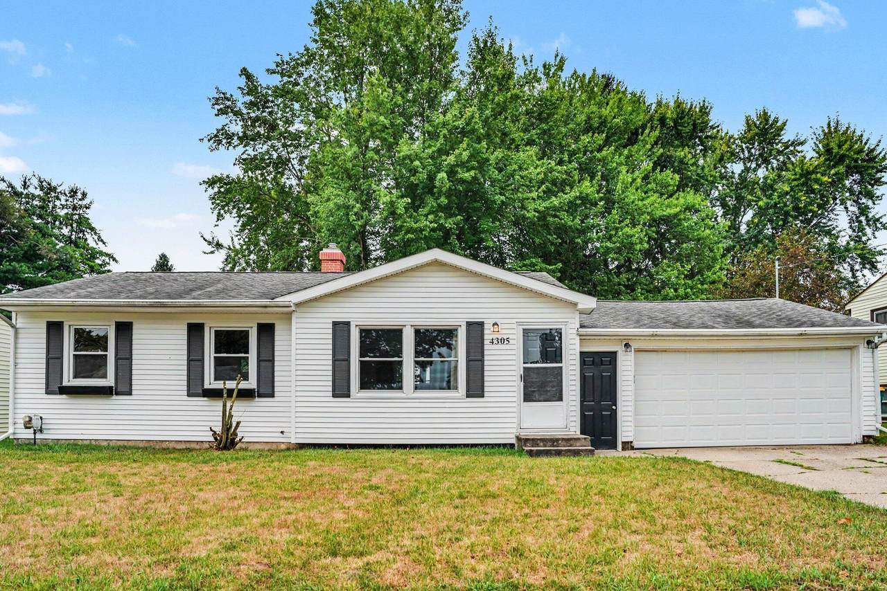 4305 Cedarcrest Avenue - Photo 1