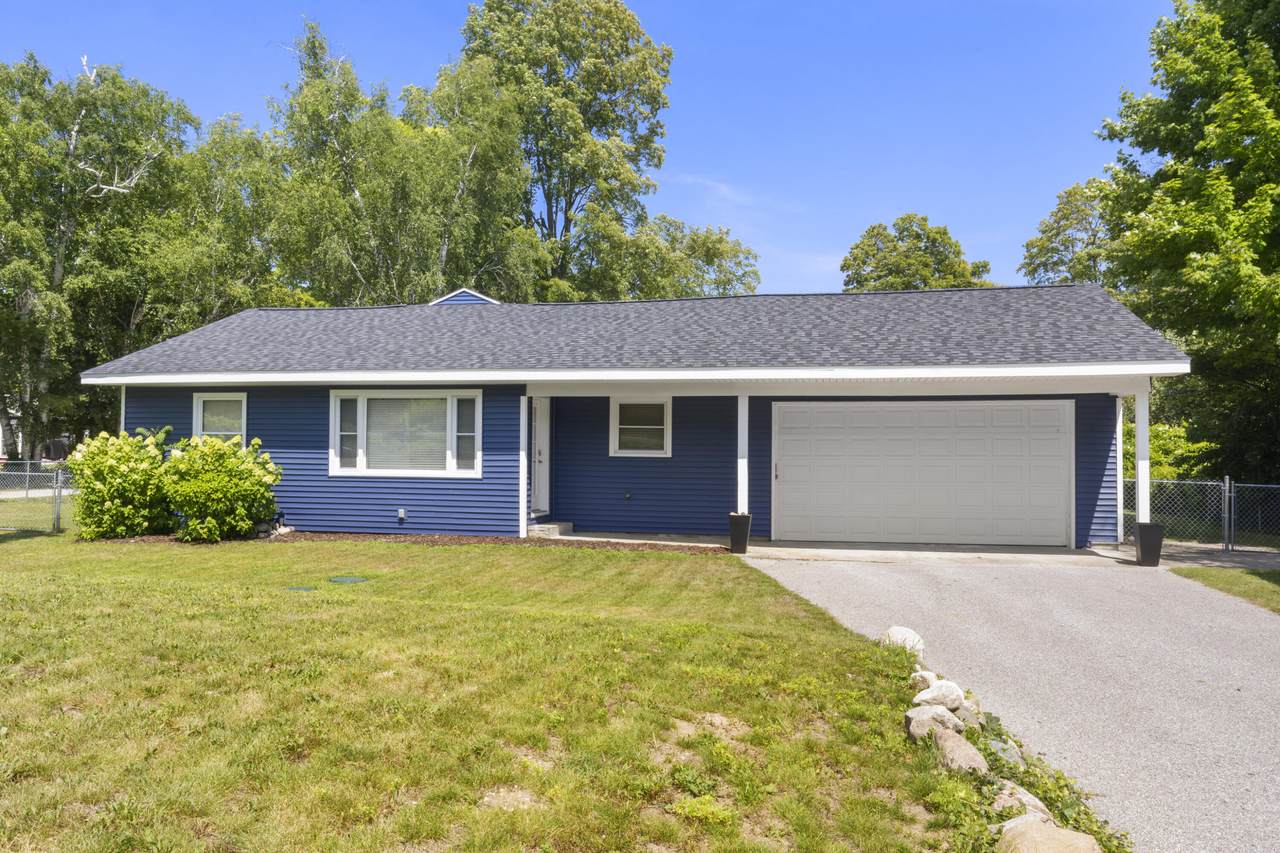 4238 Mollineaux Road - Photo 1