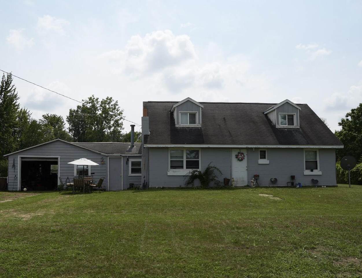5644 102nd Avenue - Photo 1