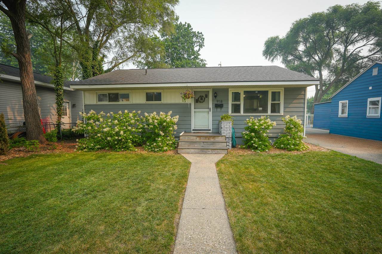 918 Post Road - Photo 1
