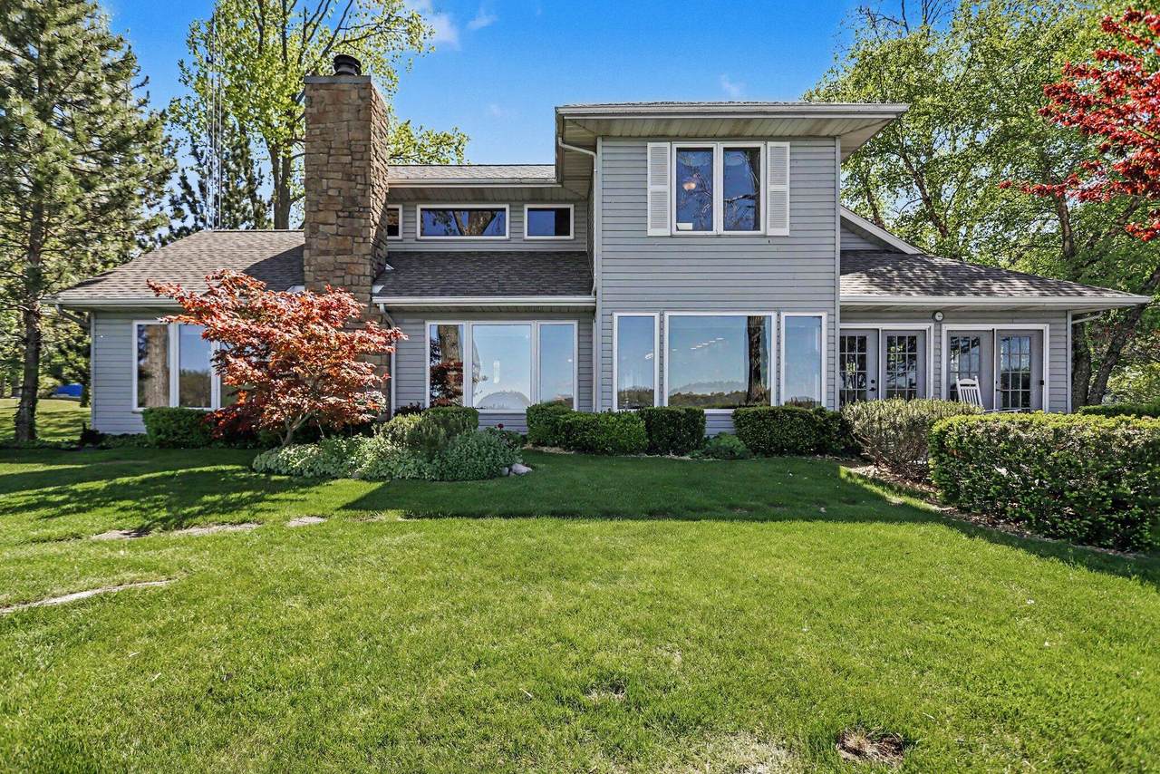 930 Nature Lane - Photo 1