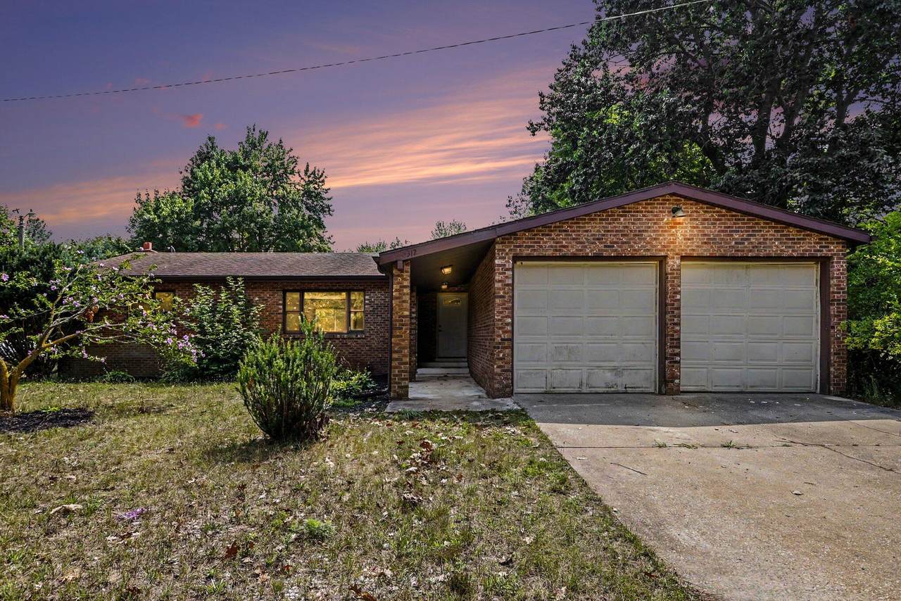 8312 48th Avenue - Photo 1