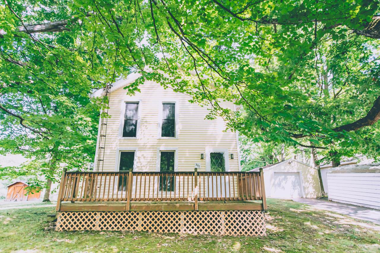 307 Railroad Street - Photo 1