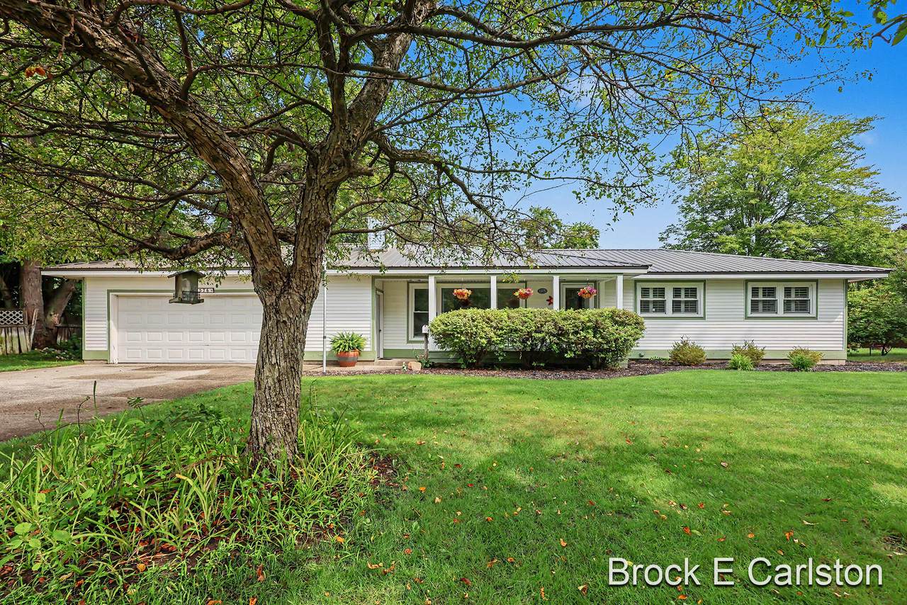 1576 Hendrick Road - Photo 1