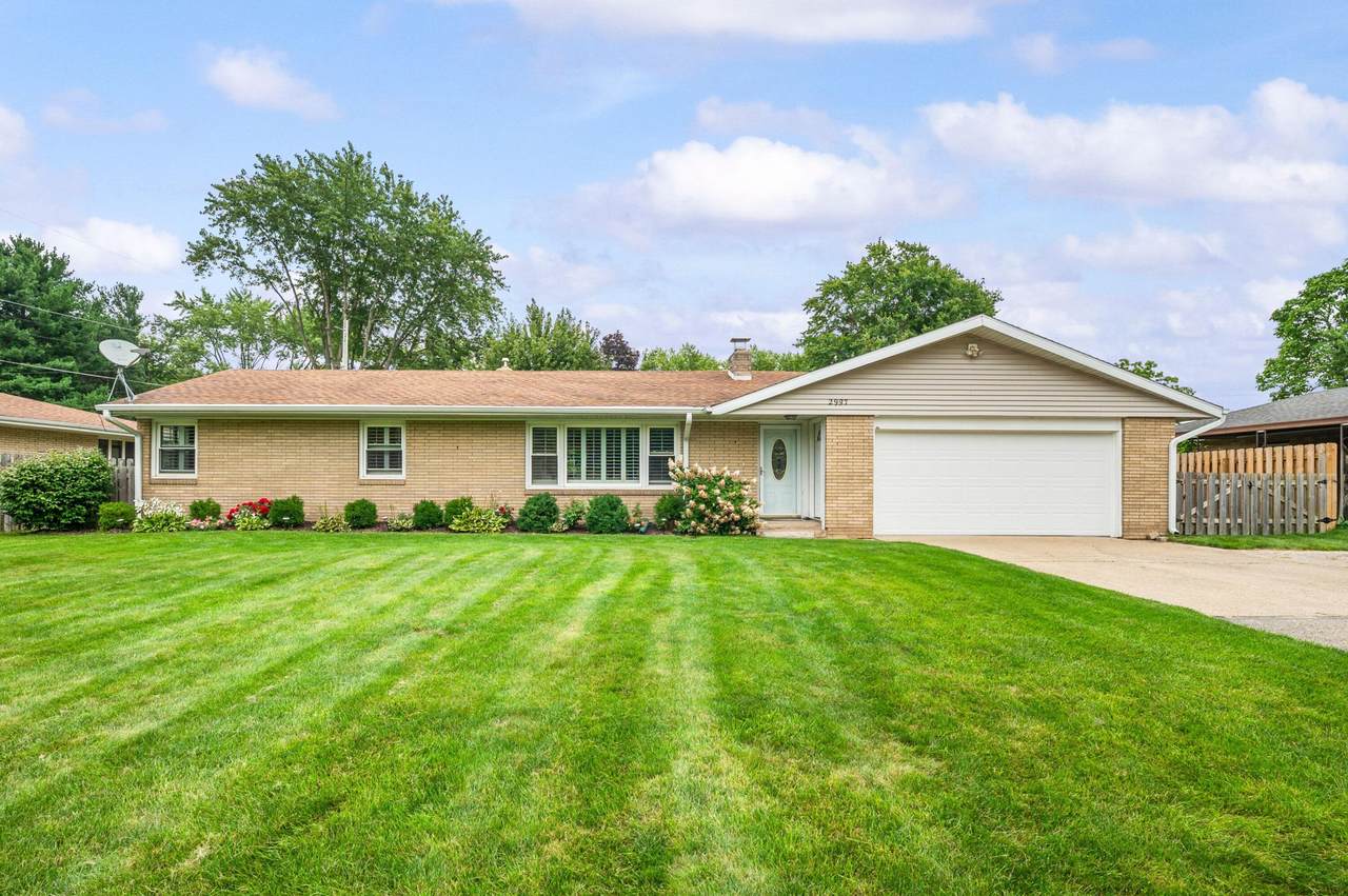 2987 Windsor Drive - Photo 1