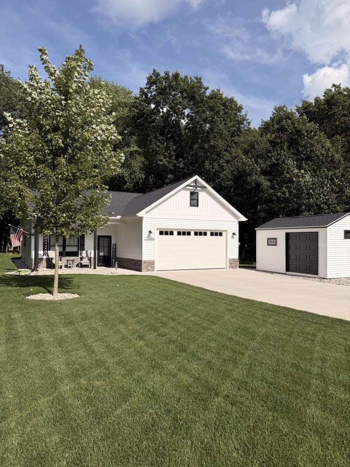 7586 Regency Lane - Photo 1