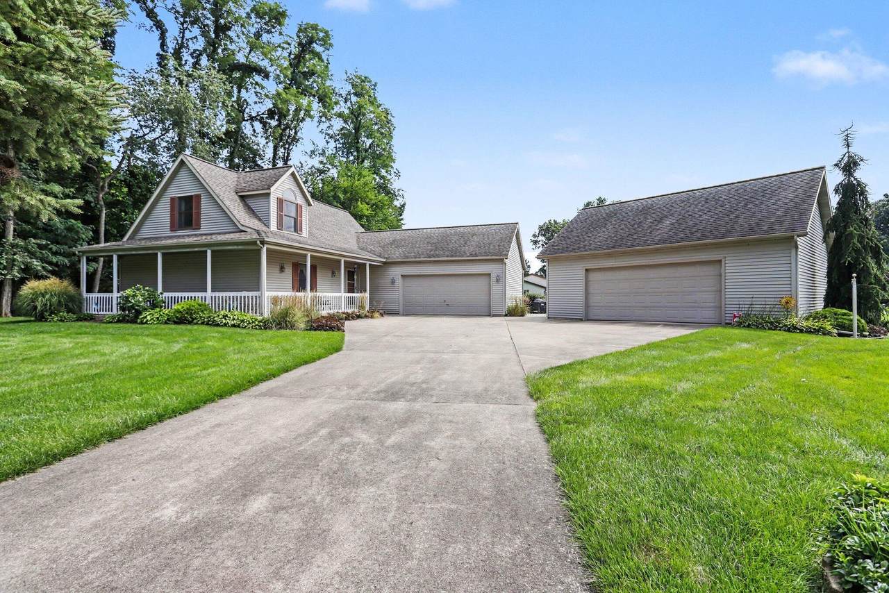56695 Chippewa Drive - Photo 1