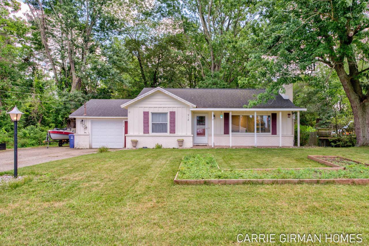 918 Paw Paw Drive - Photo 1