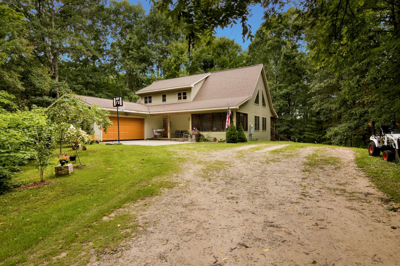 1846 Koenig Road - Photo 1