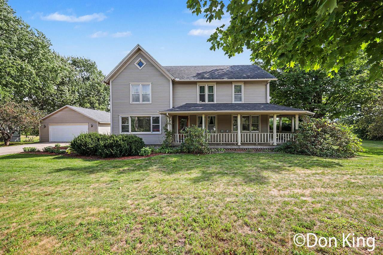 296 13 Mile Road - Photo 1