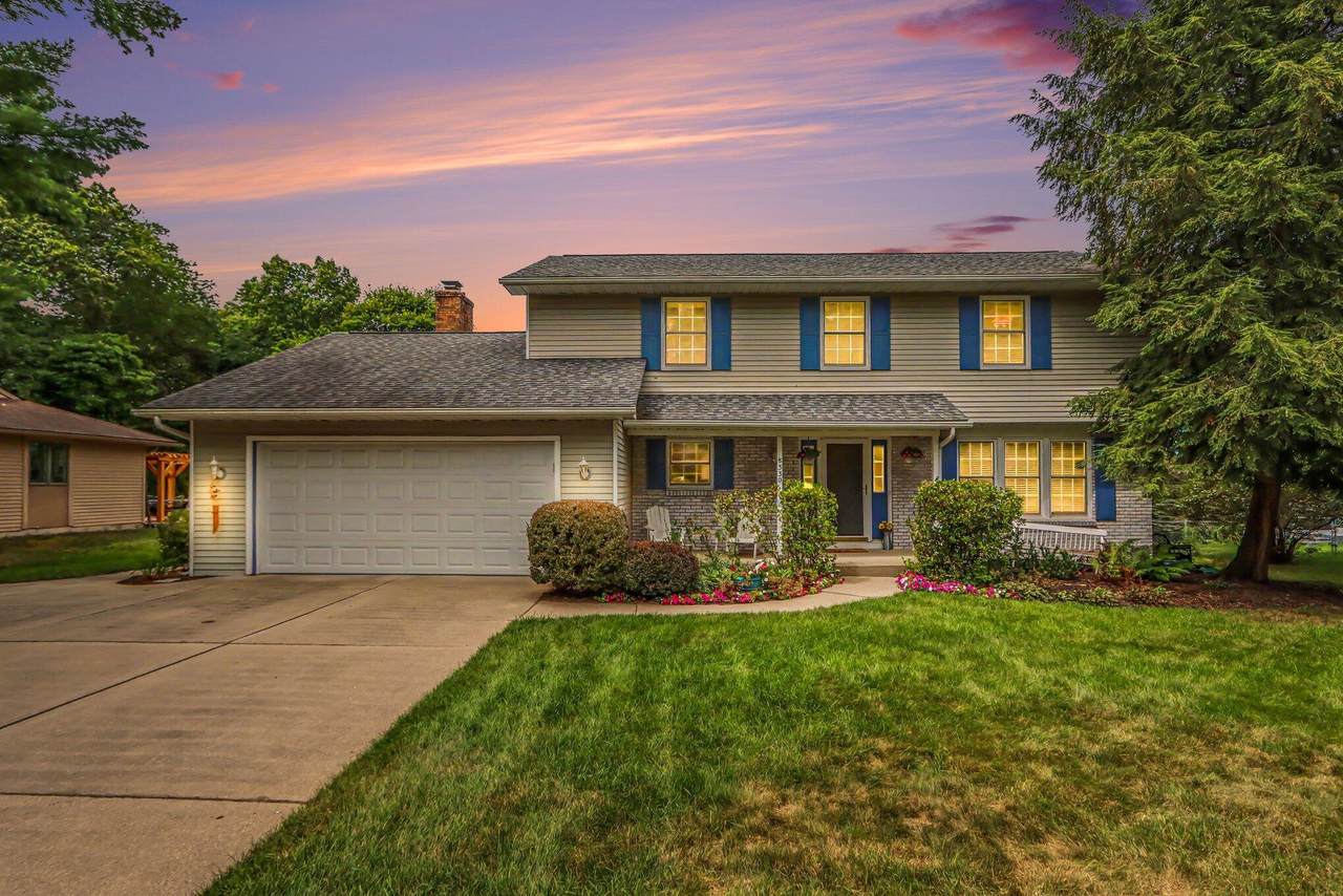 8330 Valleywood Lane - Photo 1