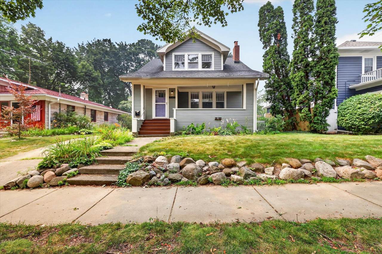 321 Inkster Avenue - Photo 1