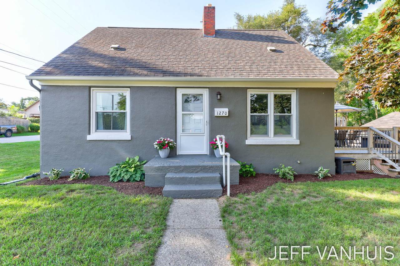 1270 Cedar Street - Photo 1