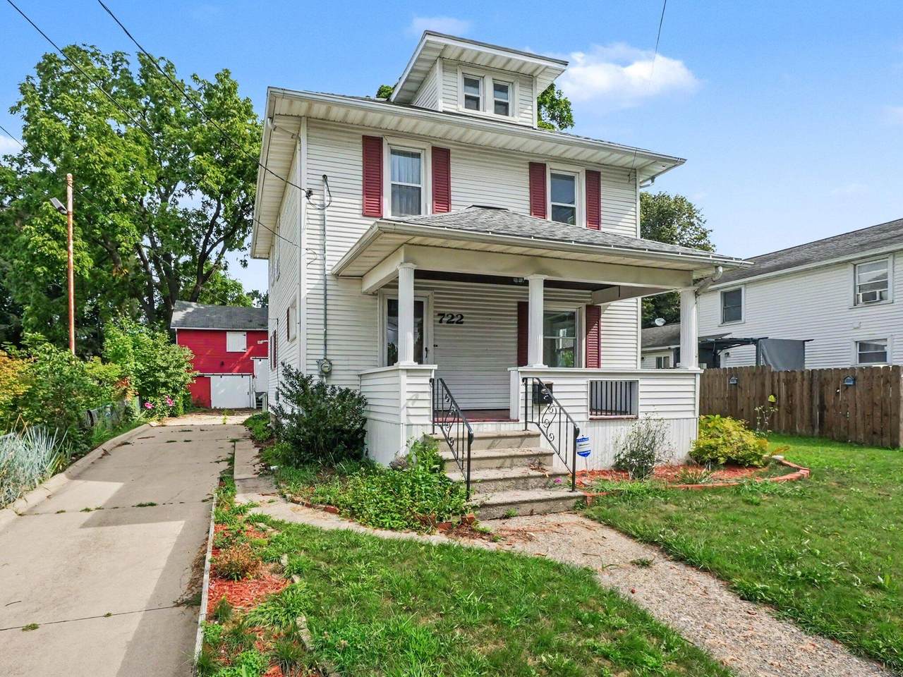 722 Webb Street - Photo 1