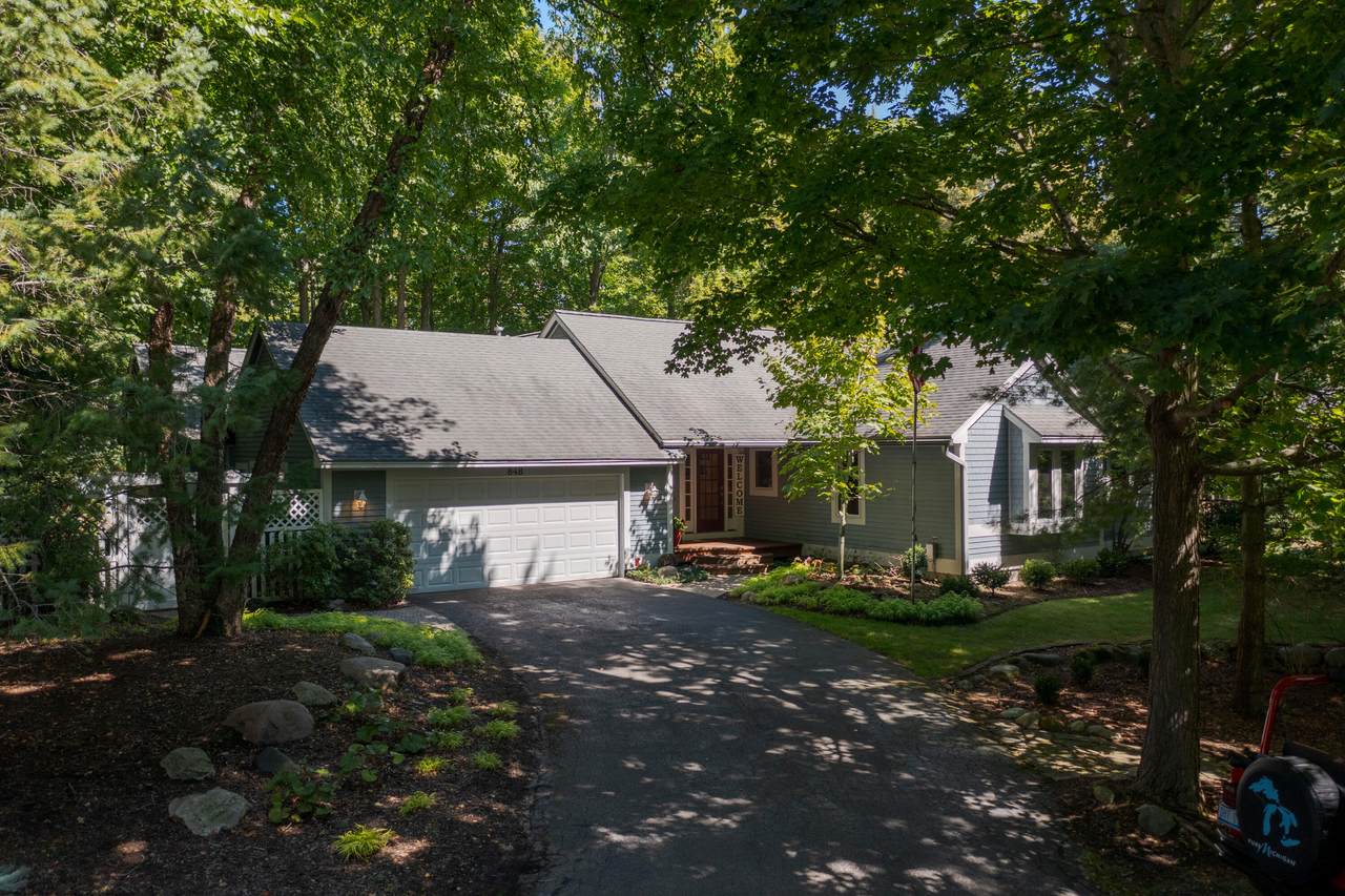 848 Center Street - Photo 1