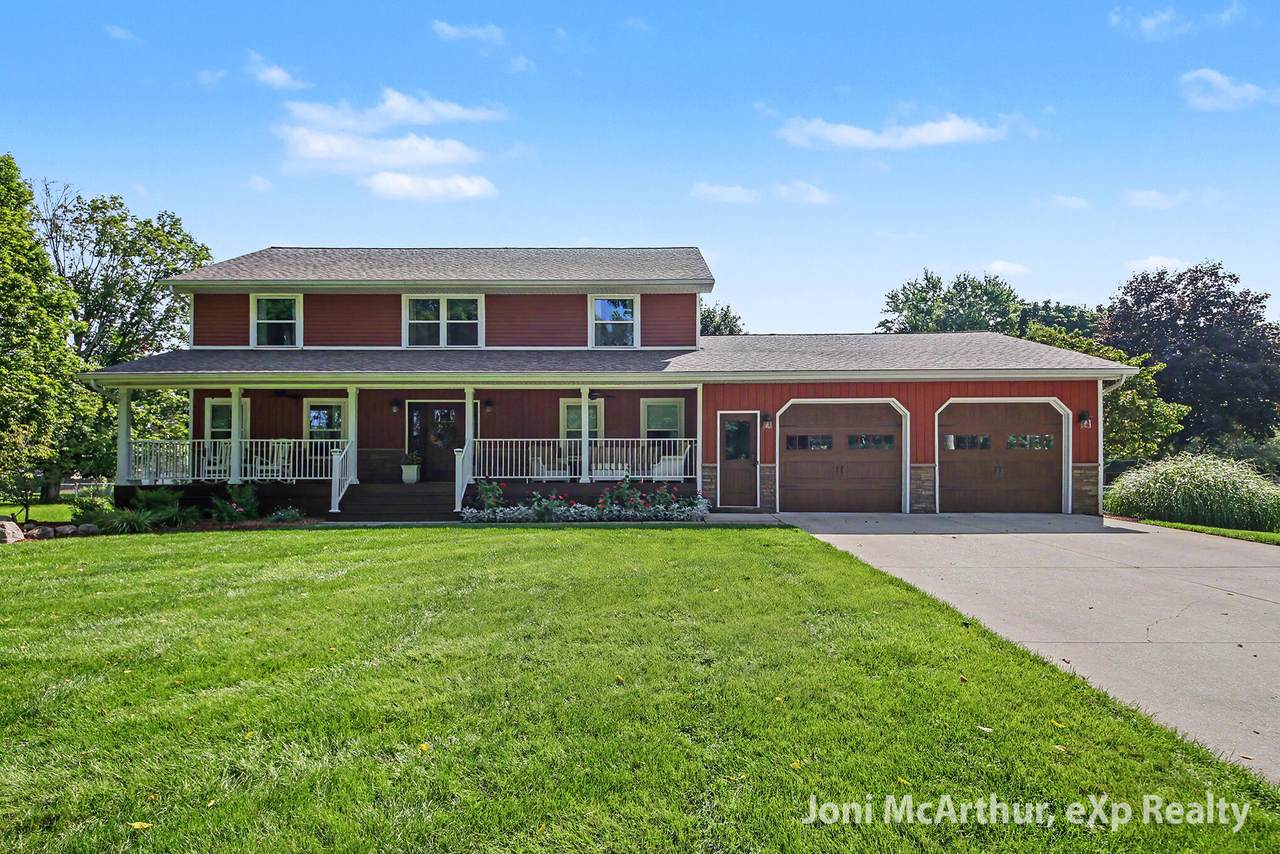 1562 Ellis Avenue - Photo 1