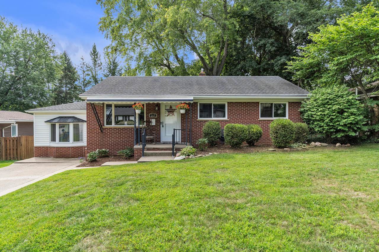 217 Mckay Street - Photo 1