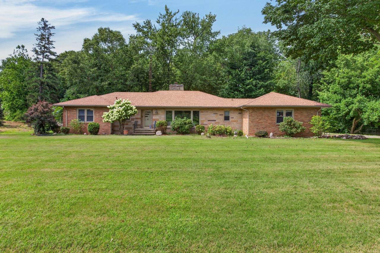 3712 Pipestone Road - Photo 1