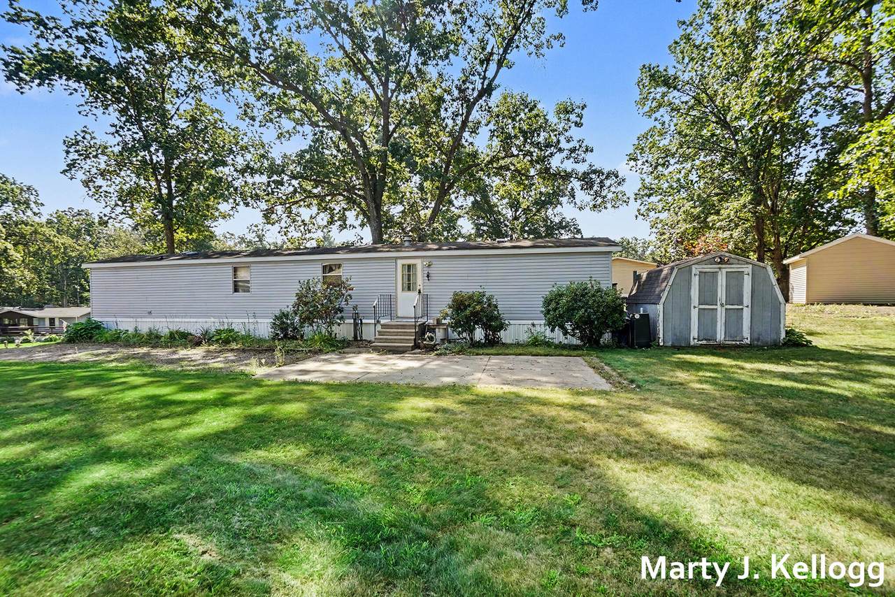 2511 Fawn Avenue - Photo 1