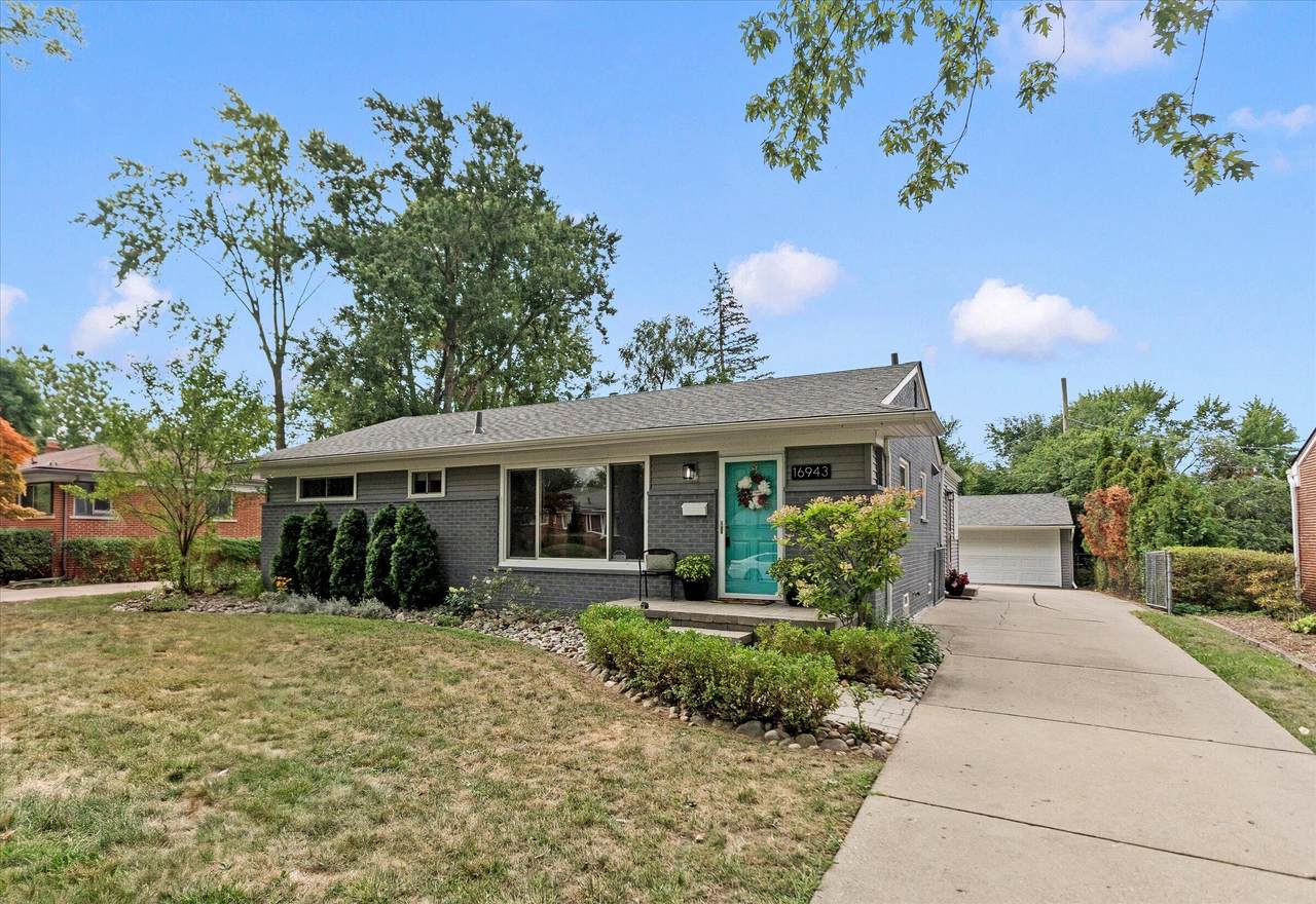 16943 Elizabeth Street - Photo 1