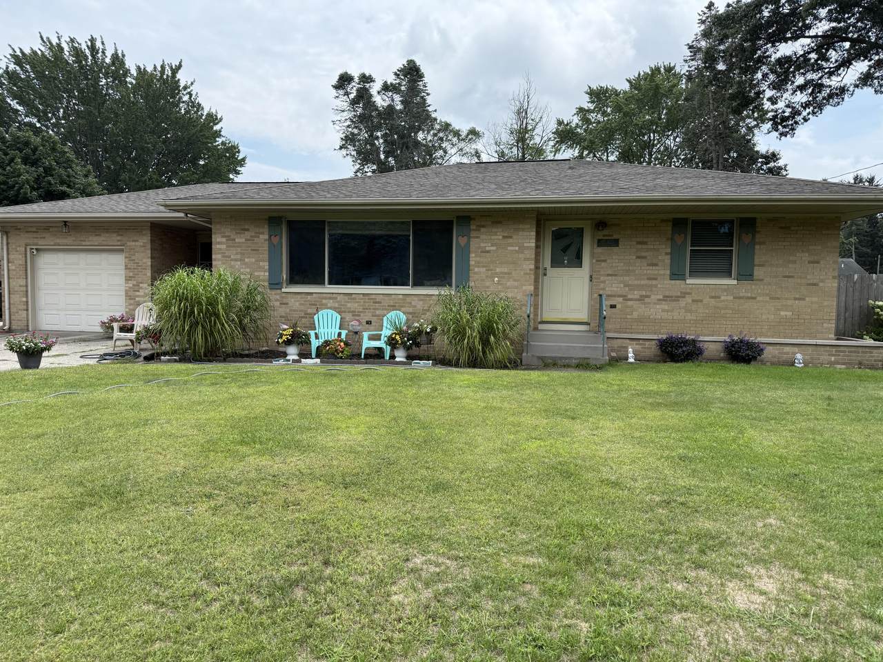 925 Wendover Boulevard - Photo 1