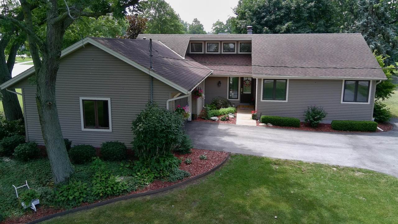 6012 147th Avenue - Photo 1