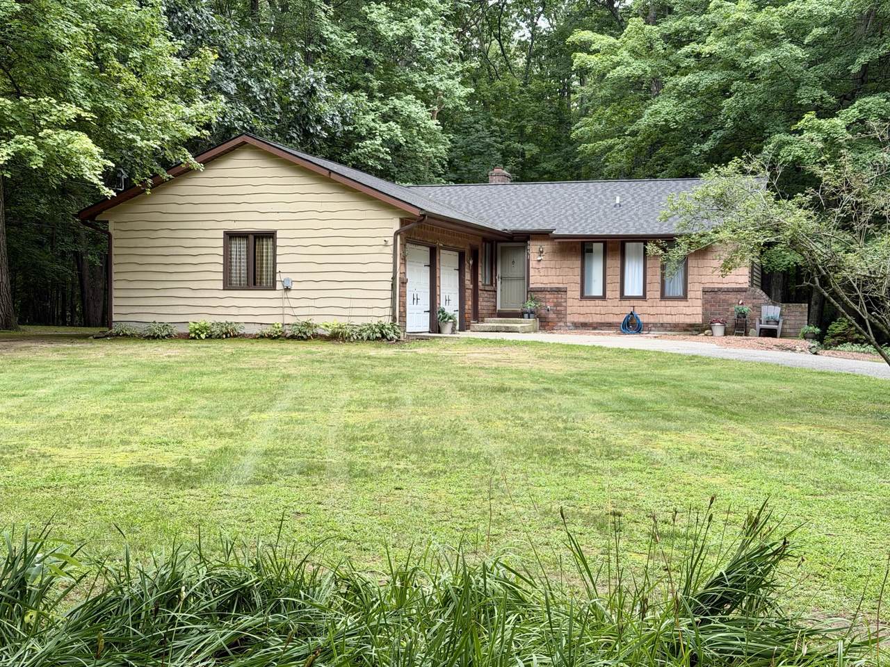 9051 Algoma Avenue - Photo 1