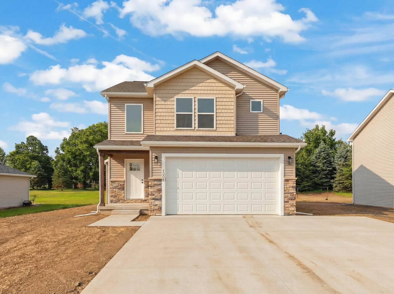 2024 Green Acres Drive - Photo 1