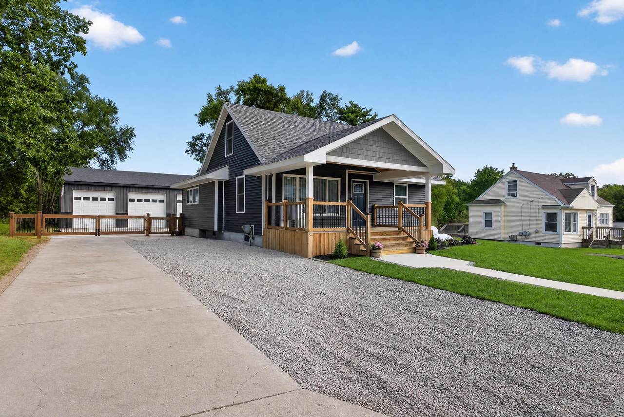 116 Falcon Road - Photo 1