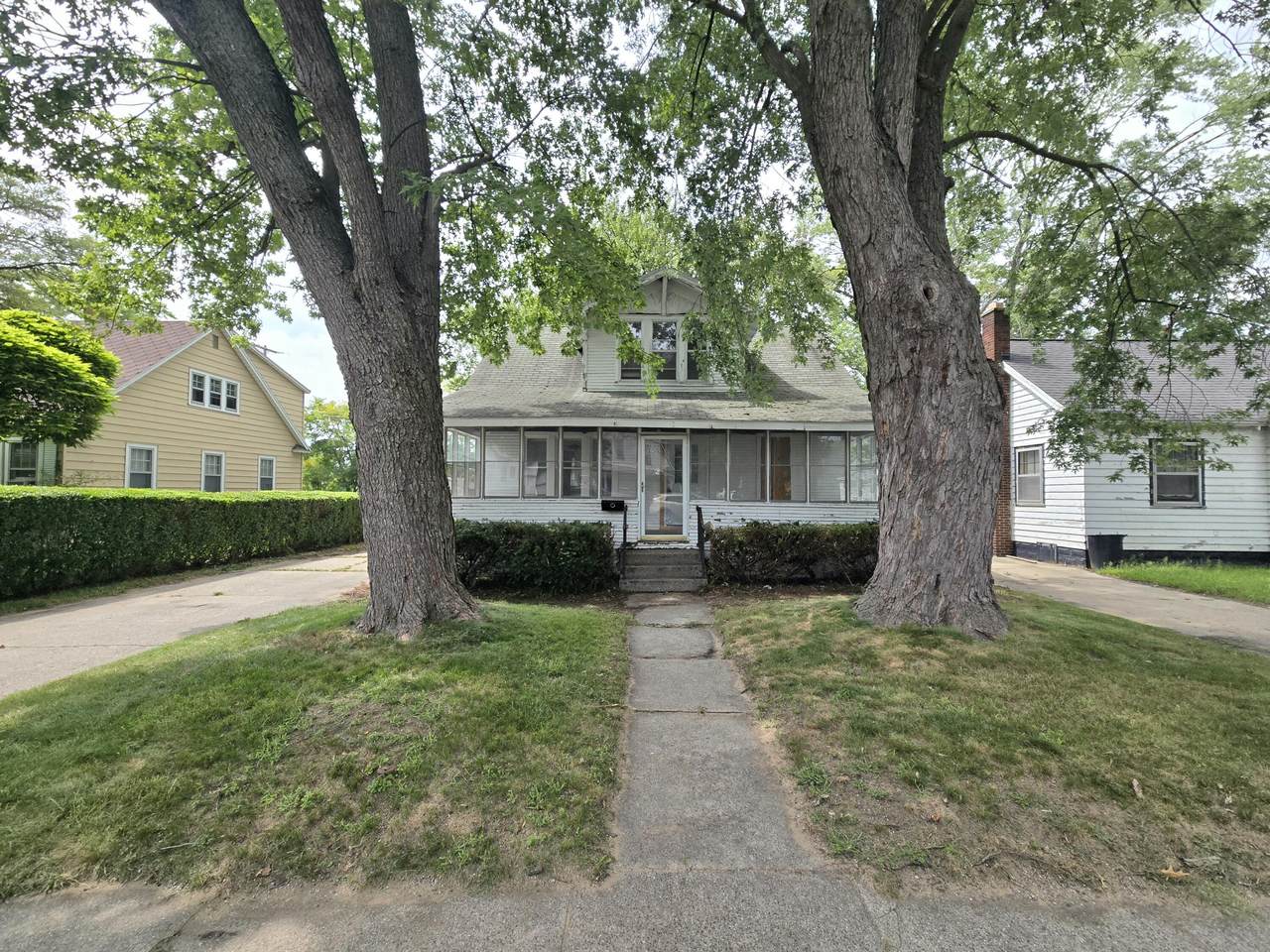 2209 Hoyt Street - Photo 1