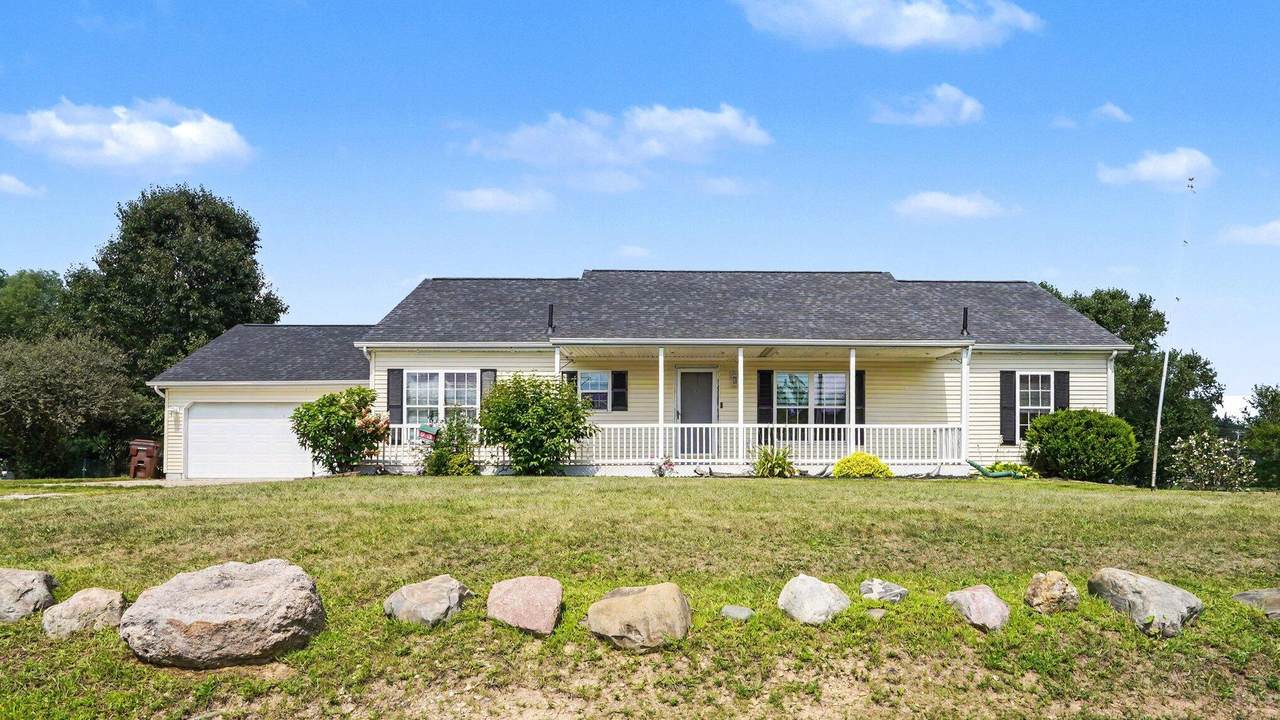 1082 Azalea Drive - Photo 1