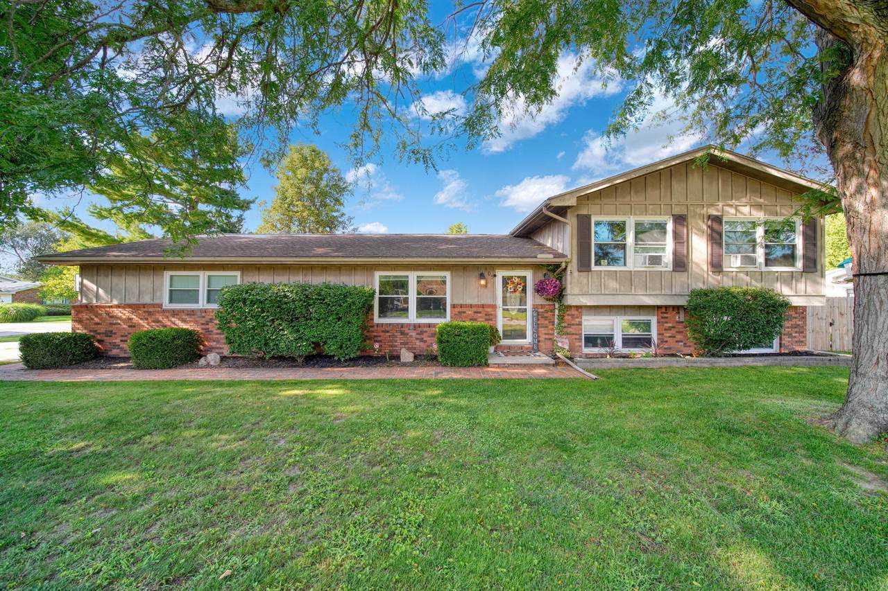 105 Sunset Drive - Photo 1