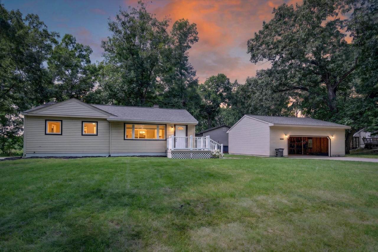 8929 Robinwood Court - Photo 1