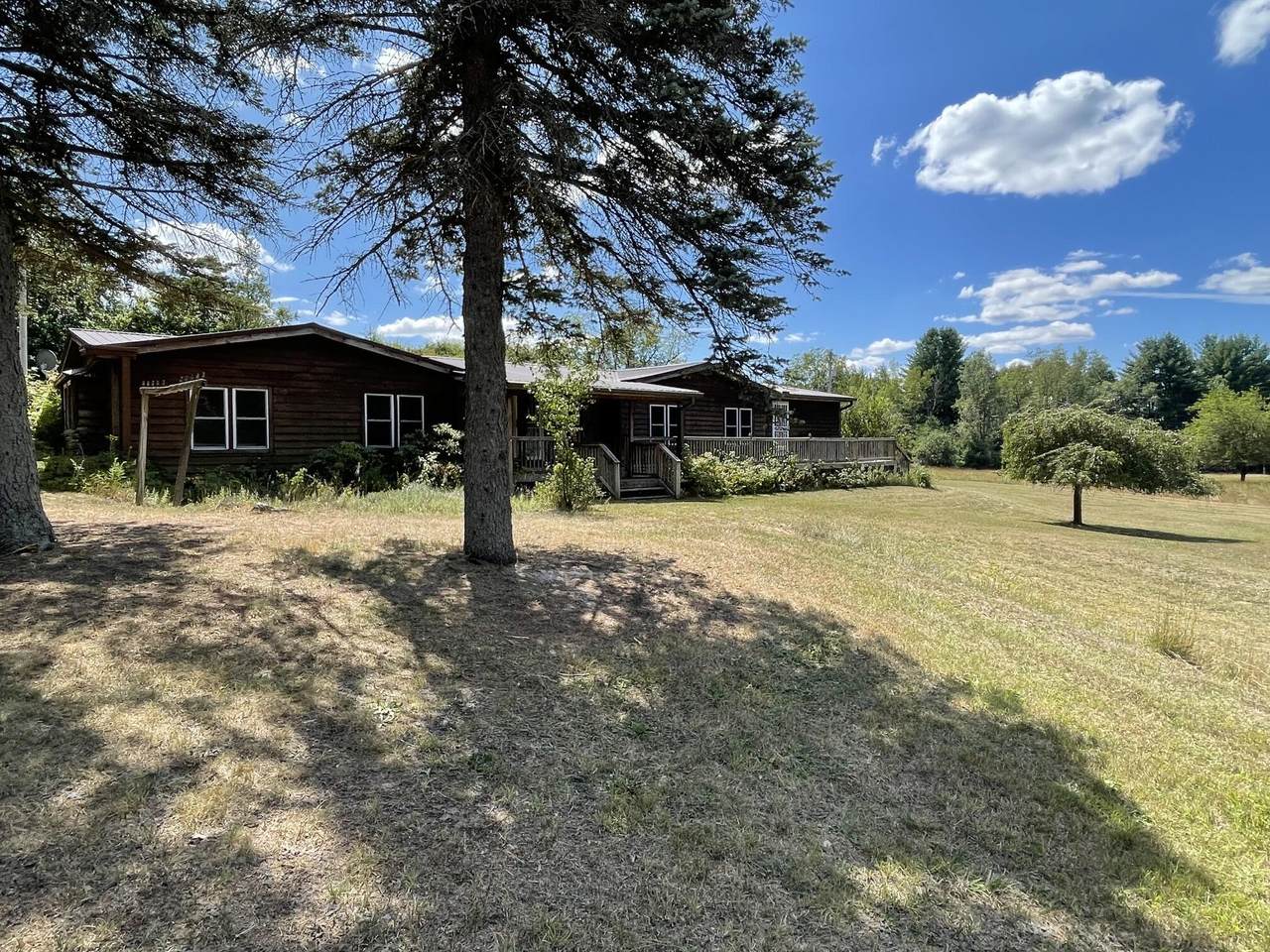 7225 Sargeo Drive - Photo 1