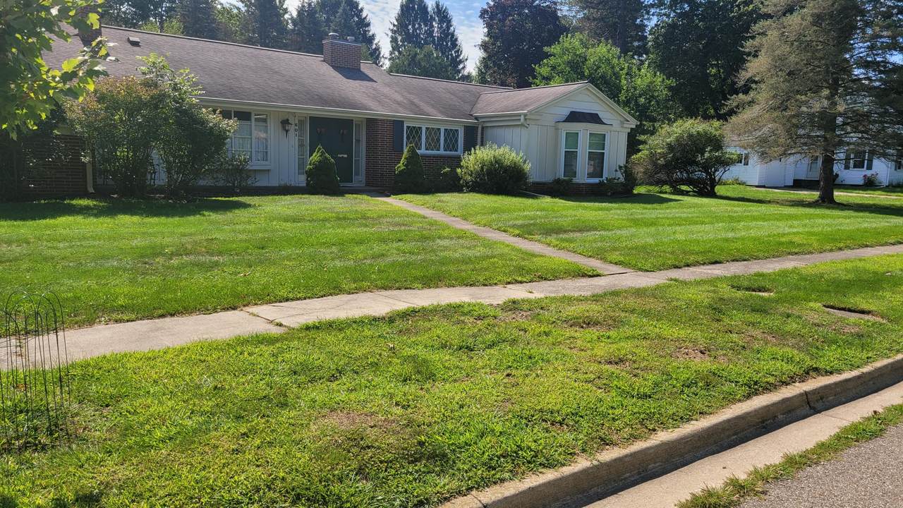 601 Manor Drive - Photo 1