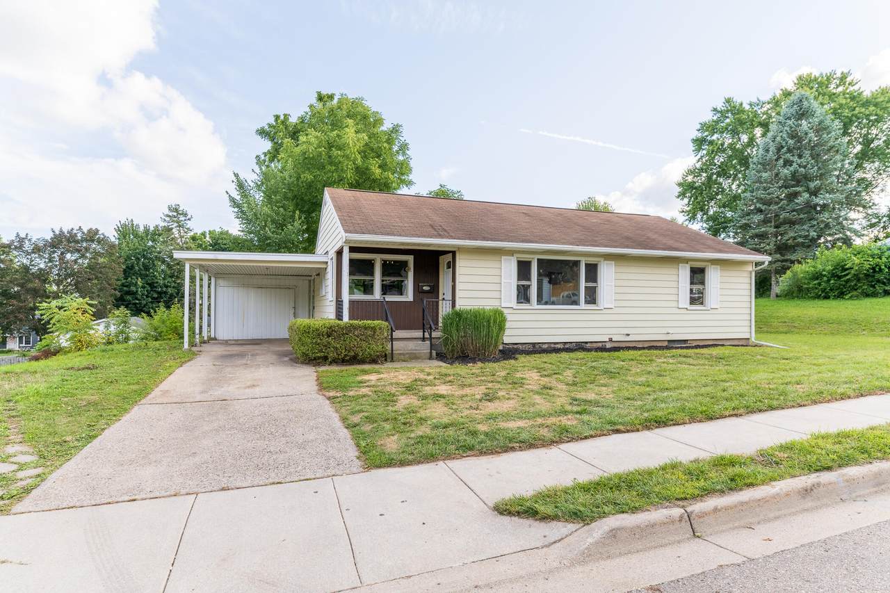 825 Forest Street - Photo 1