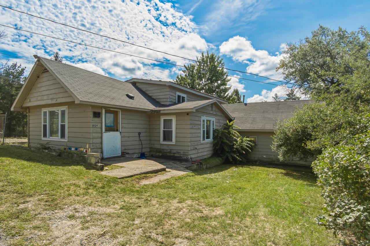 10124 Woodlawn Street - Photo 1